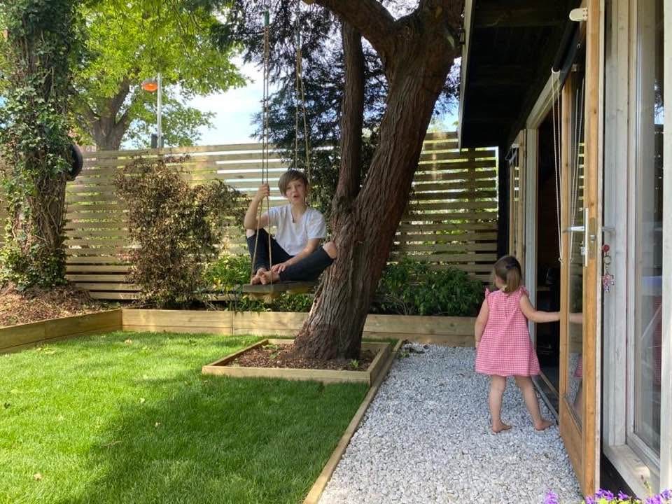 Garden with summer house, turf and seating